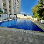 Sea View 1br With Pool Access 公寓 *