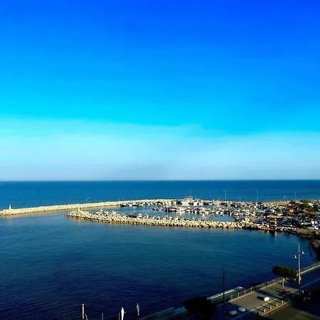 Apartament Sea View 1br With Pool Access Larnaca