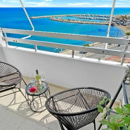Sea View 1br With Pool Access Appartamento Larnaca