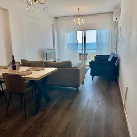 Sea View 1br With Pool Access Appartamento *