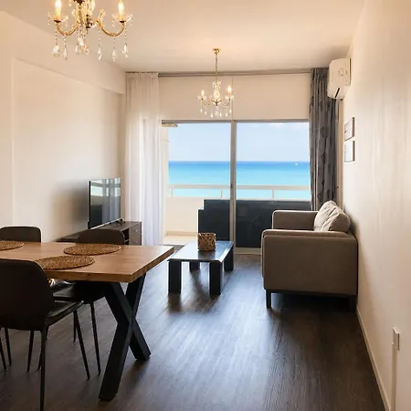 Sea View 1br With Pool Access Appartamento *