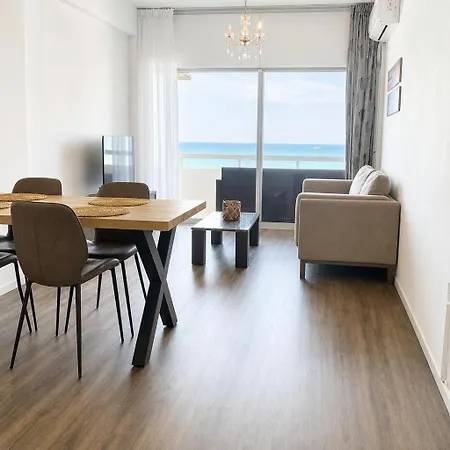 Sea View 1br With Pool Access * Larnaca