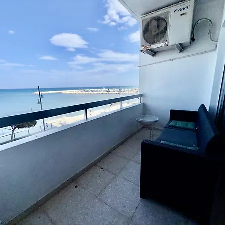 Sea View 1br With Pool Access *