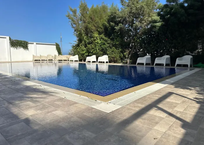 Sea View 1br With Pool Access Apartamento