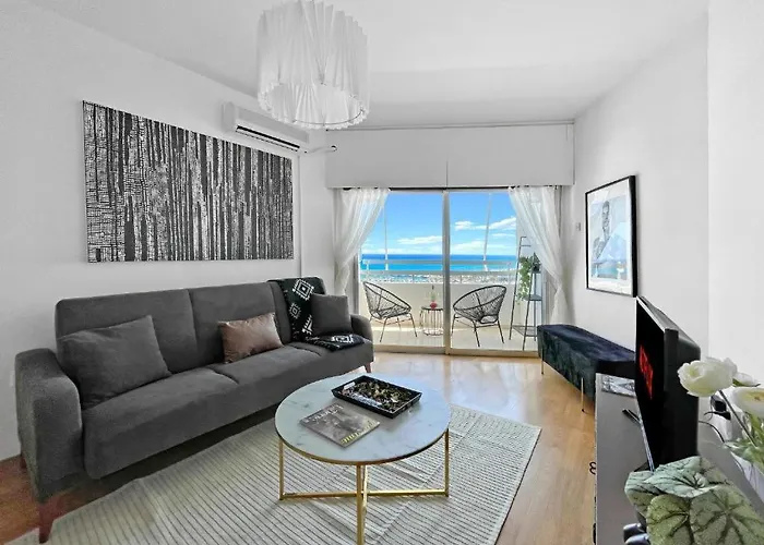 Sea View 1br With Pool Access Appartement *